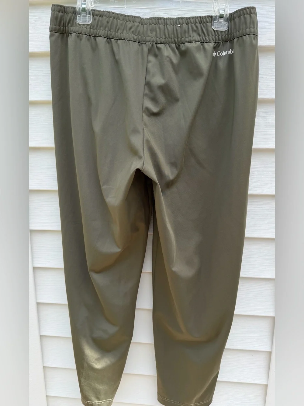 Womens Columbia Ankle pant in olive